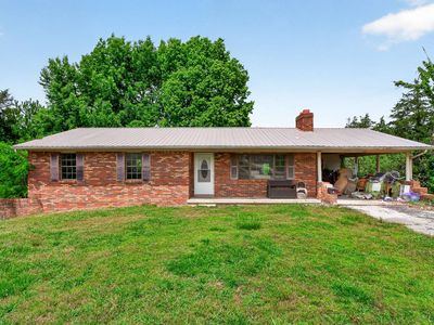 230 E Hill Rd