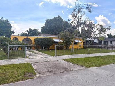 3721 SW 104th Ct