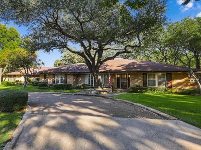 120 Friar Tuck Cir