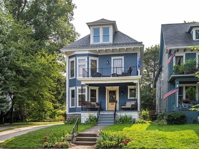 219 Woodward Ave