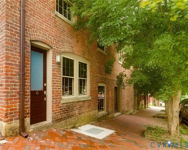 2501 E Franklin St #U6