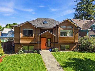 1208 W Spofford Ave