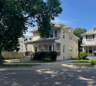 719 Stocking Ave NW
