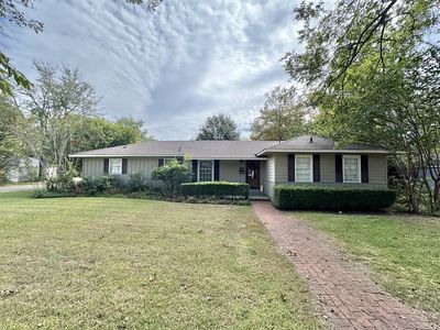 Property at 303 S 4th Ave, Cleveland, MS