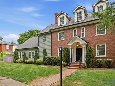 4300 Augusta Ave