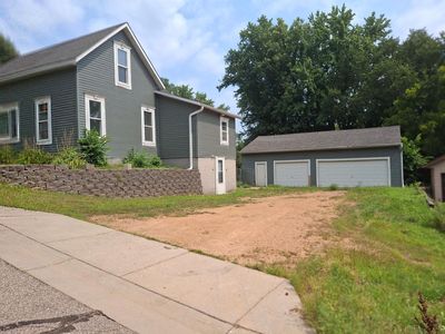 321 3rd St W
