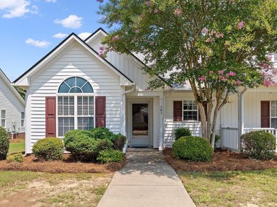 585 Pinecroft Dr
