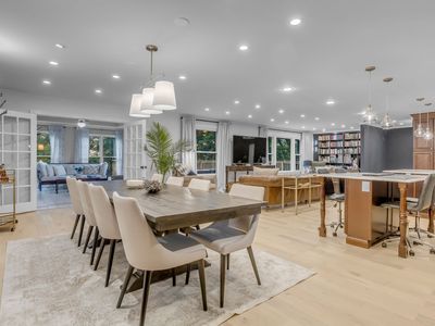 826 Evansdale Dr