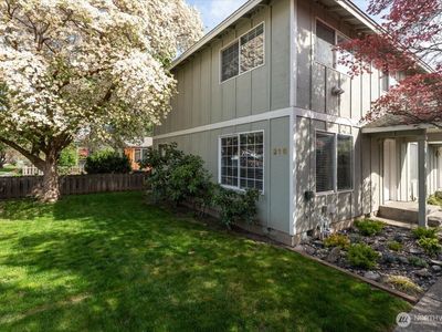 316 E Wapato Avenue #1