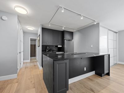 100 Manhattan Ave APT 1207