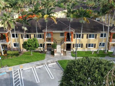 3398 NE 9th Dr Unit 102