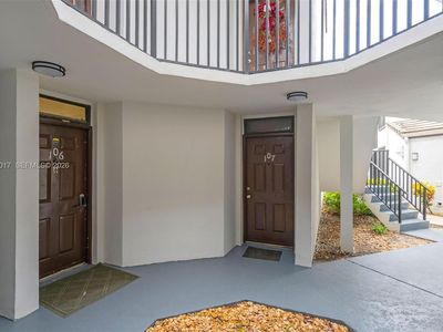 213 Lake Pointe Dr APT 106