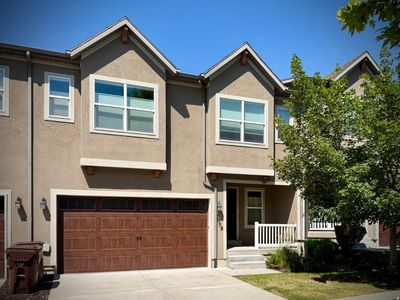 5058 S Moray Ct