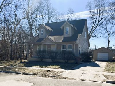 37 Poplar Ave