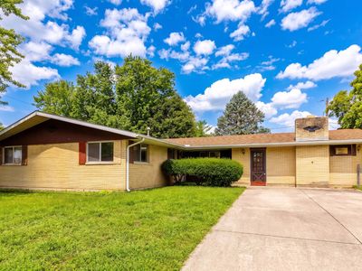Property at 1906 Wilshire Dr, Xenia, OH
