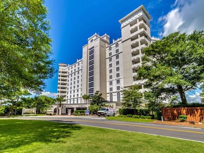 9547 Edgerton Dr. #604