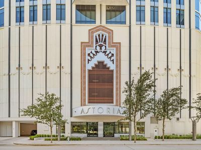 1409 Post Oak Blvd Unit 1602