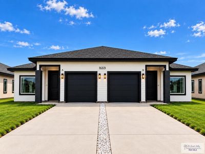 1669 Strawberry Cir