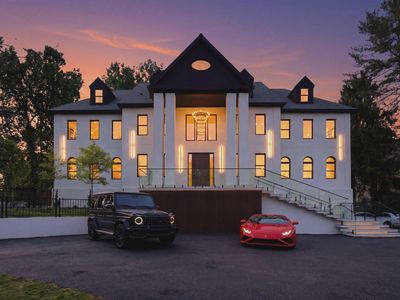 1124 Savile Ln