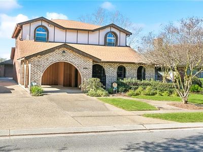 1202 Transcontinental Dr