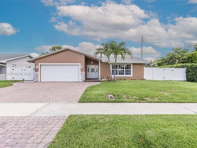 2403 SW 12th Ct