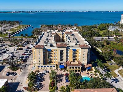 1064 N TAMIAMI TRAIL #1122