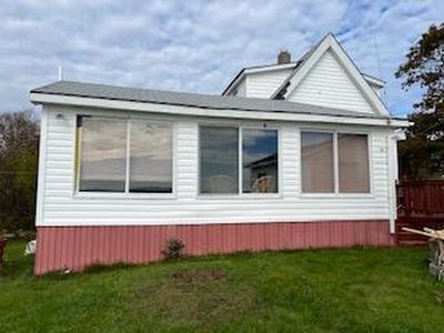 12 Griffin's Cove Road