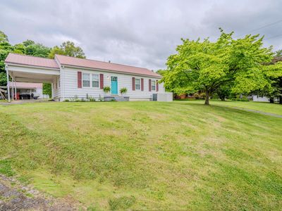 812 Seaton Ave