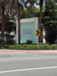 6000 Collins Ave APT 323