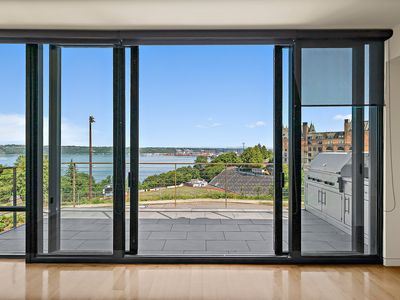 302 N Stadium Way #302