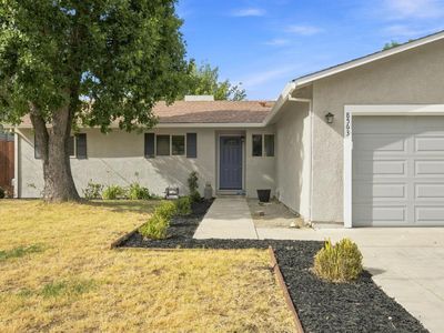 8563 Biruta Ave