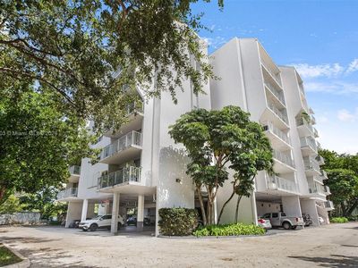 650 NE 64th St APT G601