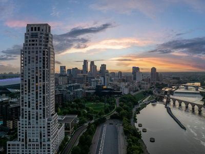 1111 W River Pkwy #11C