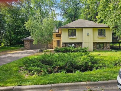 13701 Wood Ln