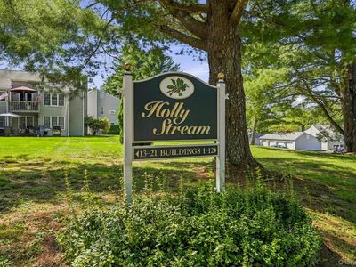 1704 Holly Stream Court