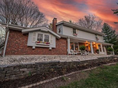 5402 Woodland SUMMIT