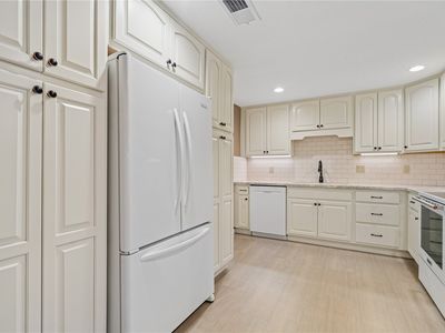 100 Thompson Dr SE APT 120