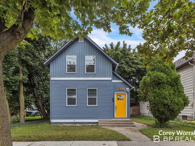 1004 Garfield Ave NW