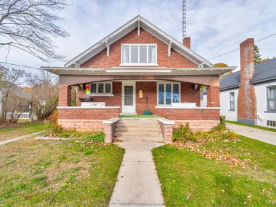 Property at 608 Oak St, Manistique, MI
