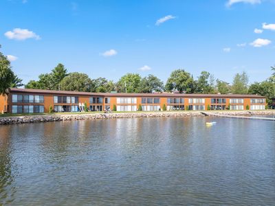 9125 Breezy Point Dr APT 450