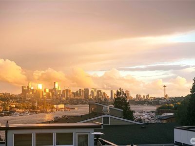 3940 B 1st Avenue NE