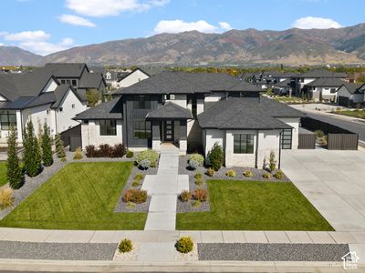 165 S Farmhouse Cir