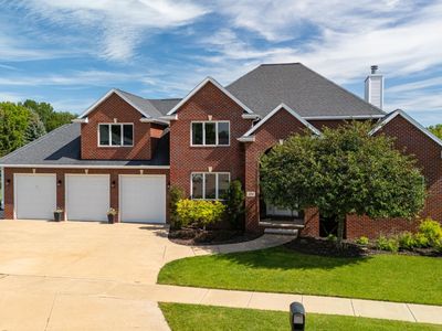 494 Windingbrook Dr