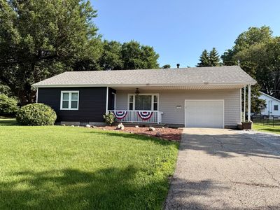 Property at 101 S Fairview Pl, Clinton, IL