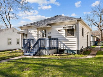 1662 W 37th St