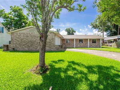 1200 Bellevue Dr