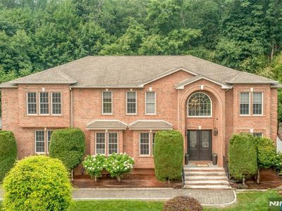 38 Glenwood Ave