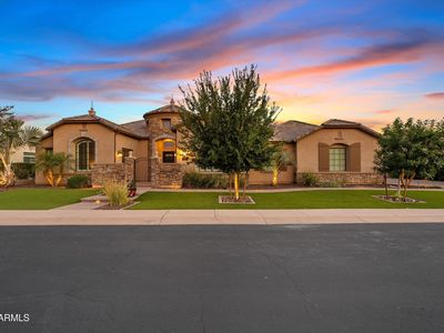 3245 E KNOLL Circle