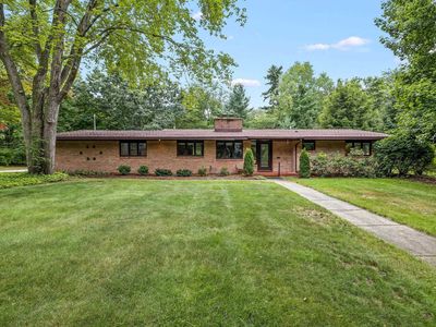 2001 Sylvan Ln