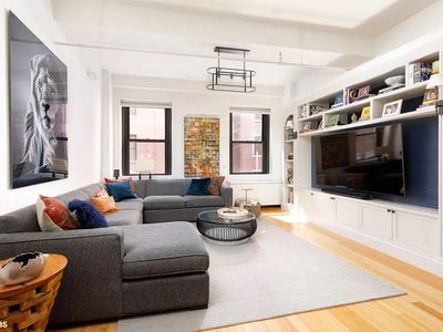 365 Bridge St APT 3M